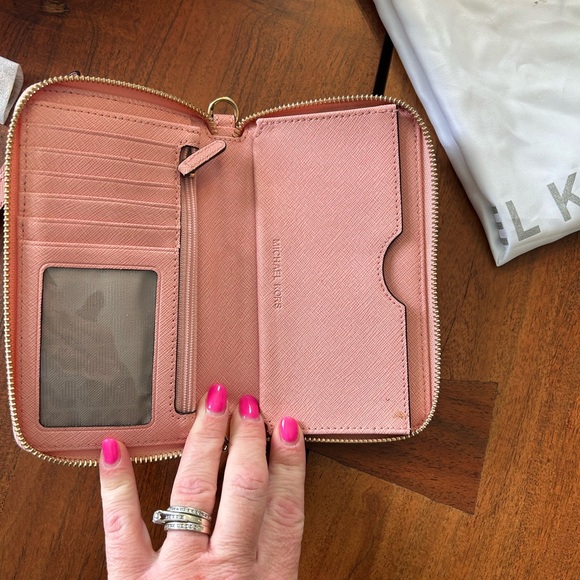 Michael Kors Blush Pink Satchel with Gold Studs with wallet - Picture 4 of 7